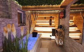 Drive Caffe Apartments
